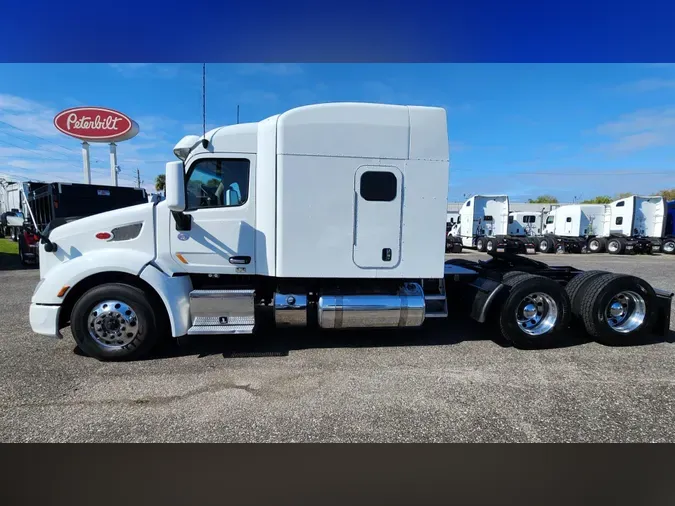 2022 Peterbilt 579