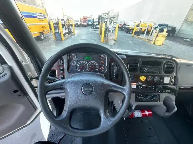 2017 Freightliner M2