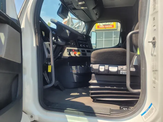 2023 Freightliner Cascadia