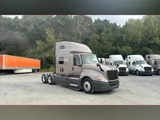 2022 International LT