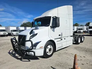 2020 VOLVO VNR64T-640