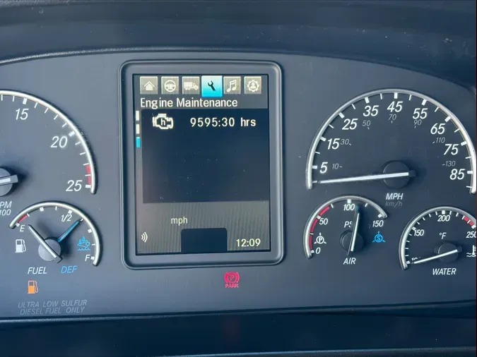 2020 FREIGHTLINER CASCADIA 126