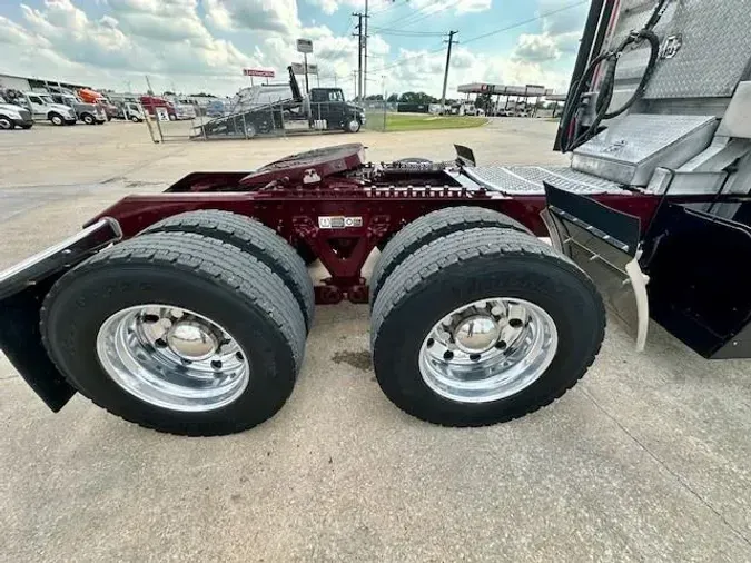 2022 Kenworth W900L