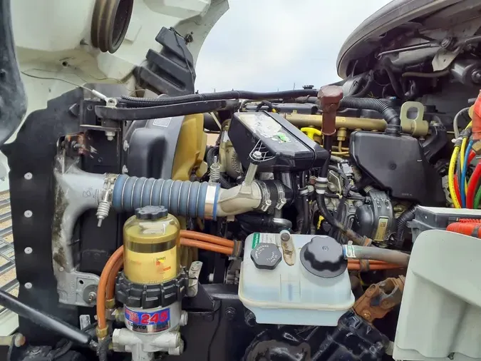 2019 FREIGHTLINER/MERCEDES M2 106