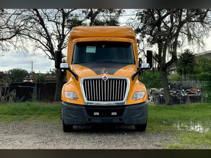 2022 INT LT625 6x4
