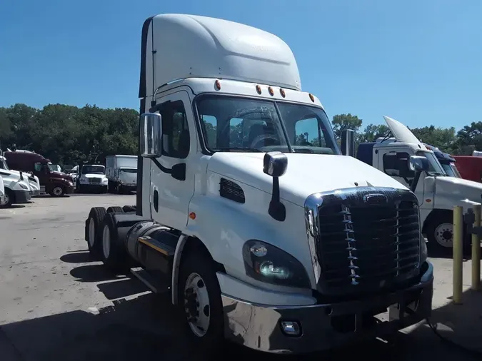 2017 FREIGHTLINER CASCADIA 113