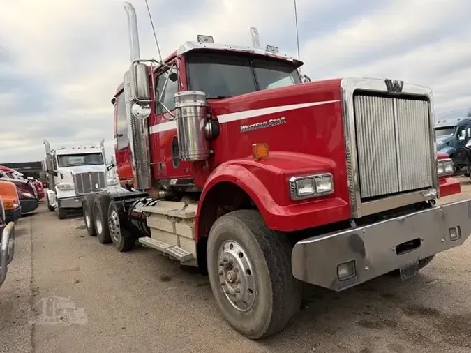2015 WESTERN STAR 4900