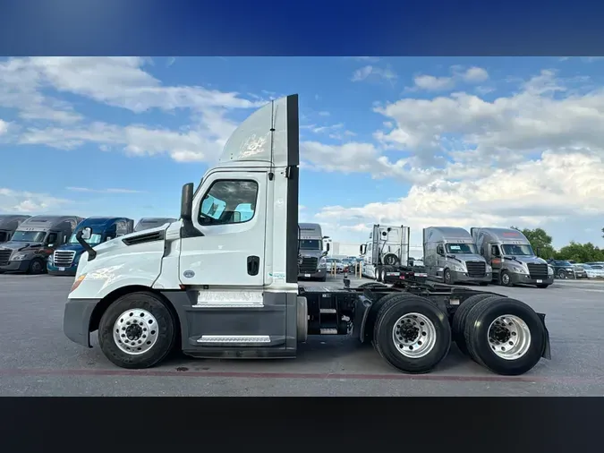 2019 Freightliner Cascadia 126ef94d29911756e499bf89764f72542e9