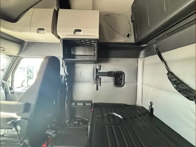 2022 FREIGHTLINER CASCADIA 126