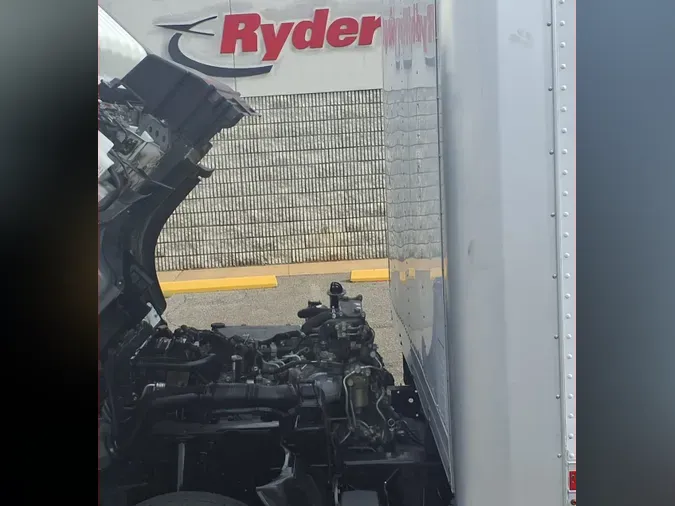 2019 ISUZU NPR HD