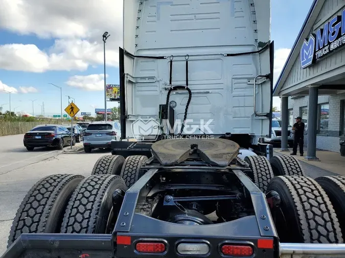 2023 VOLVO VNL64T760