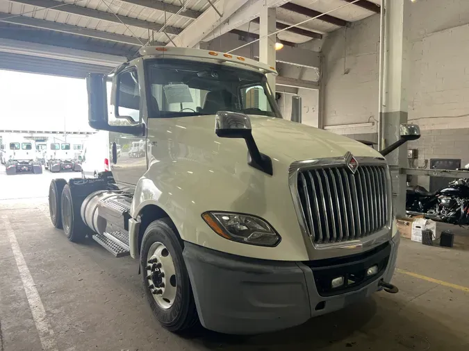 2020 NAVISTAR INTERNATIONAL LT625 DAYCAB T/A