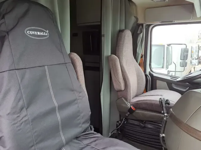 2019 VOLVO VNR64T-640ef9827b252da66fa030c93d1ea462646