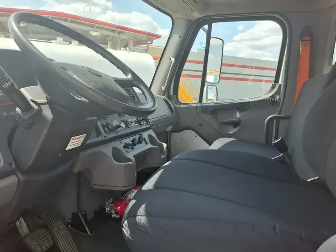 2020 FREIGHTLINER/MERCEDES M2 106ef98978e3093c36a46dbfa973c25efbb
