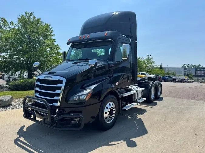 2020 Freightliner Cascadia