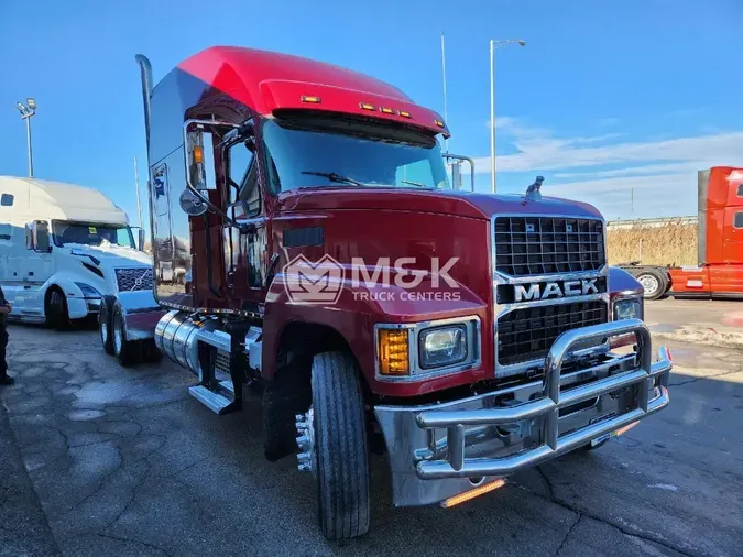 2024 MACK Pinnacle 64T