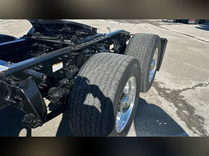 2020 FREIGHTLINER CA116efa64c04b81eb36578c9f01c74411412