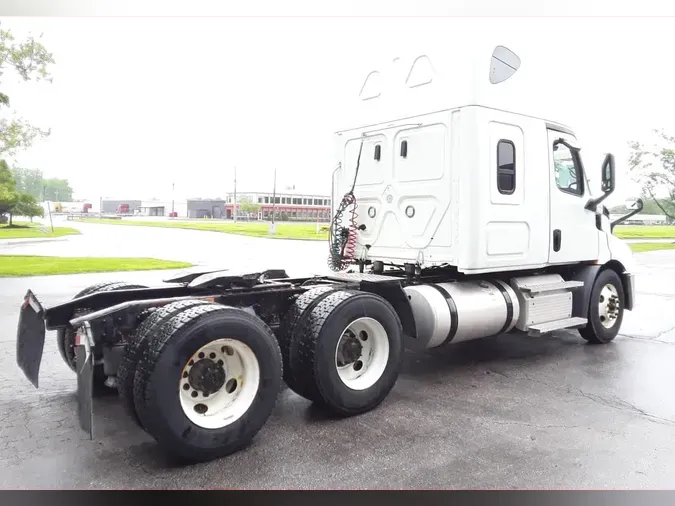 2020 FREIGHTLINER/MERCEDES NEW CASCADIA 116efa656b0a462a6a86ceb6698f8a2846f