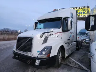 2015 VOLVO VNL64T670