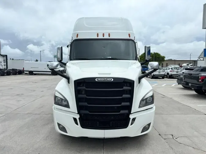 2022 Freightliner PT126SLP