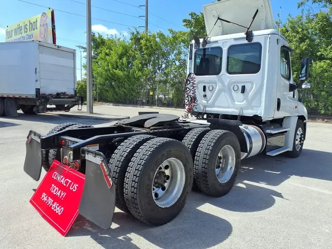 2018 FREIGHTLINER/MERCEDES CASCADIA 125