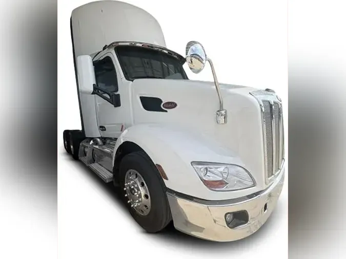 2020 Peterbilt 579efae45a67af24c8d48d963352126a46c