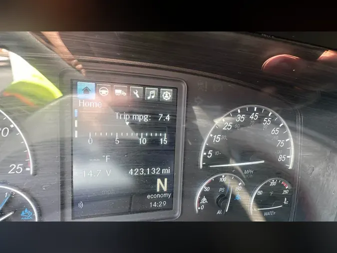 2022 Freightliner Cascadia 126