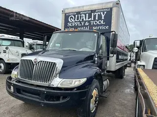 2013 INTERNATIONAL DURASTAR 4300