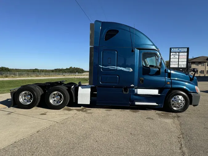 2013 FREIGHTLINER CASCADIA