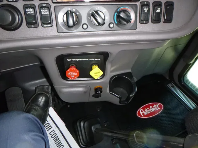 2019 Peterbilt 389