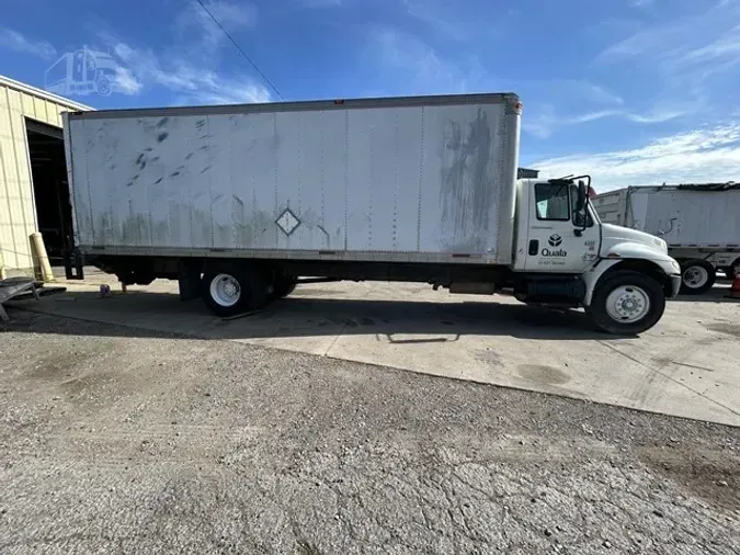 2003 INTERNATIONAL DURASTAR 4300