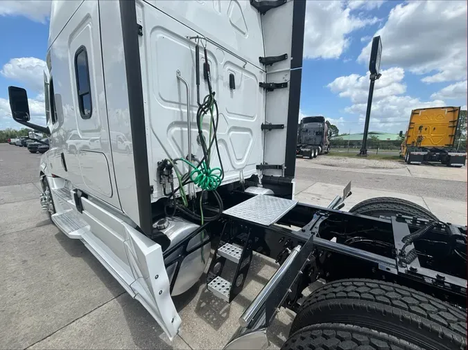 2022 Freightliner CA126SLPefc1ba2139375973a7d99d75053ba628