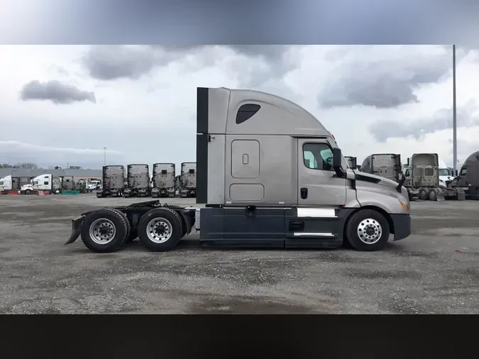 2024 Freightliner Cascadia 126