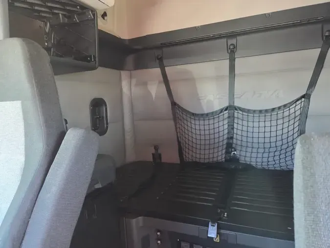 2018 FREIGHTLINER/MERCEDES CASCADIA