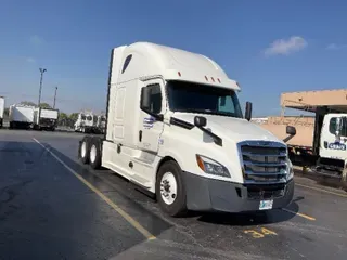 2018 FREIGHTLINER T12664ST