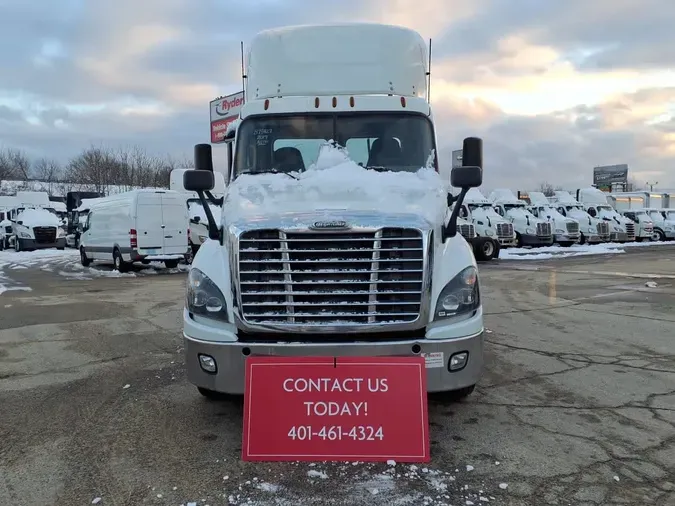 2019 FREIGHTLINER/MERCEDES CASCADIA 125