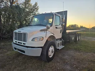 2017 FREIGHTLINER/MERCEDES M2 106