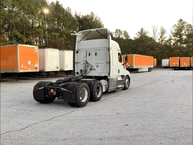 2020 Freightliner Cascadia