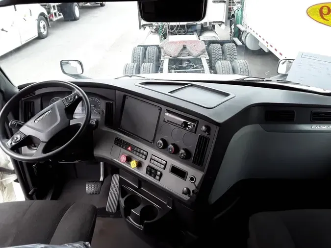 2021 FREIGHTLINER/MERCEDES NEW CASCADIA PX12664