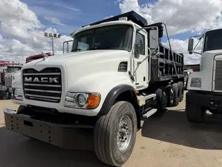 2006 MACK GRANITE CV713