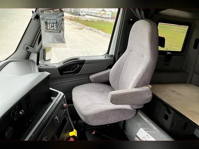 2022 INT LT625 6x4
