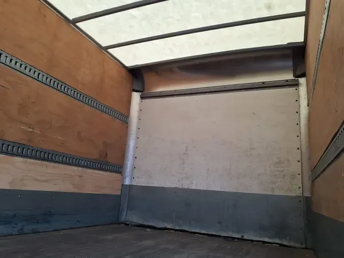 2020 FREIGHTLINER/MERCEDES M2 106