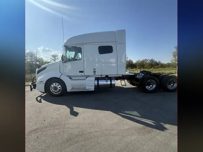 2021 VOLVO VNR740efd1880e872c7c1f34a0381711477078