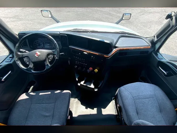 2021 INT LT625 6x4