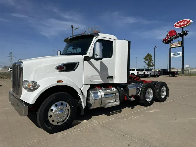 2023 Peterbilt 567