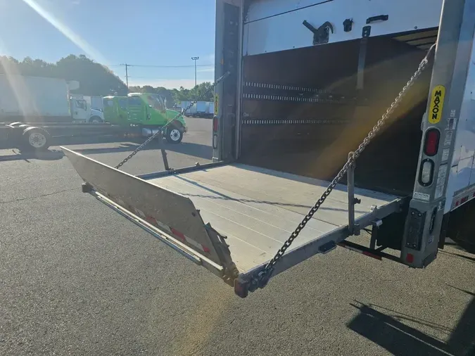 2019 FREIGHTLINER M2 106