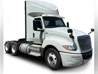 2020 International LT625