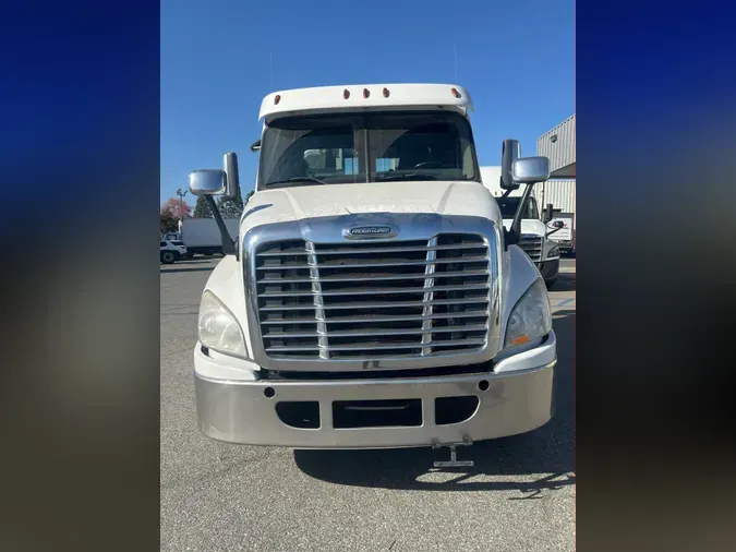 2019 FREIGHTLINER/MERCEDES CASCADIA 125