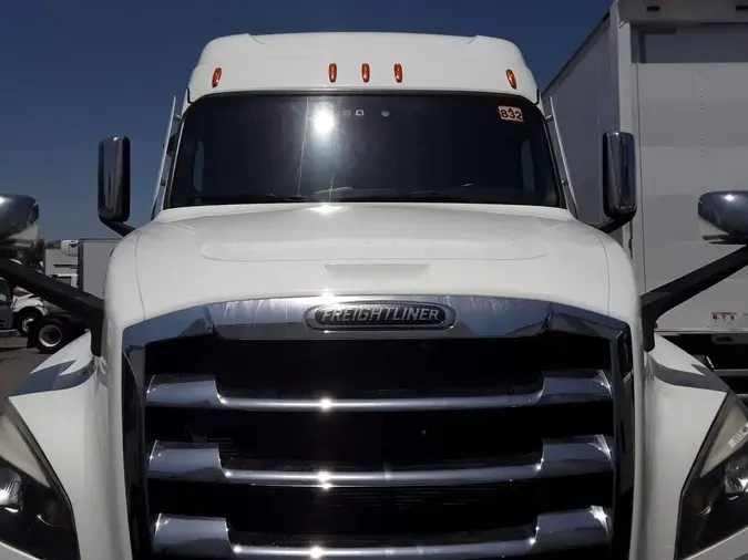 2019 FREIGHTLINER NEW CASCADIA 126