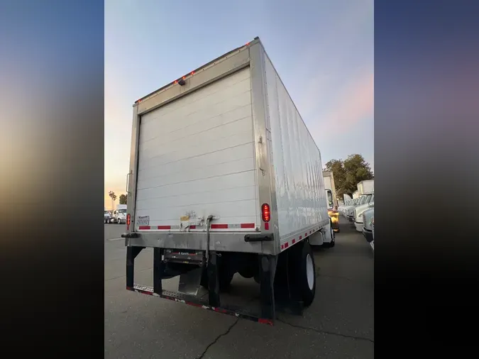 2019 FREIGHTLINER/MERCEDES M2 106